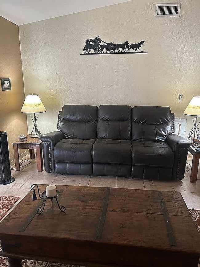 Preview of property located at 4292 Highlander Ave