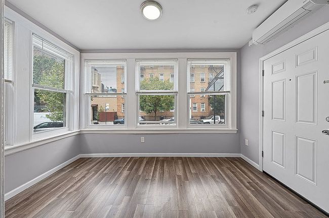 Photo of 3179 34th St, Long Island City, NY