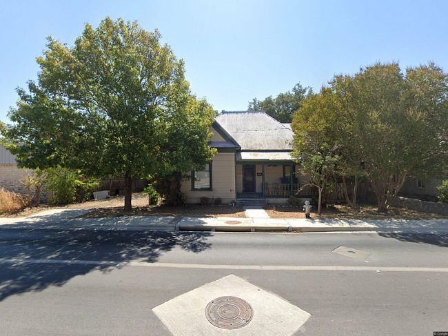 Image of 511 W Hopkins St
