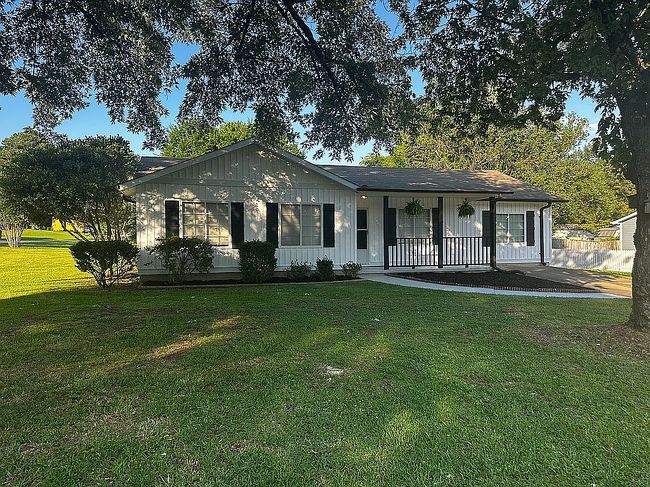 Image of 6393 Glenview Dr