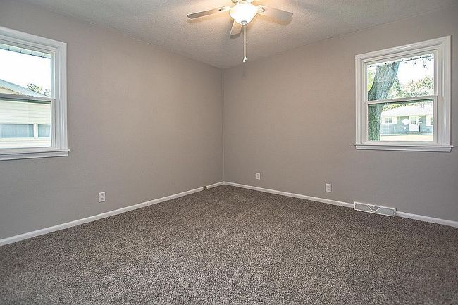 Image of 2100 Larry Dr Ne