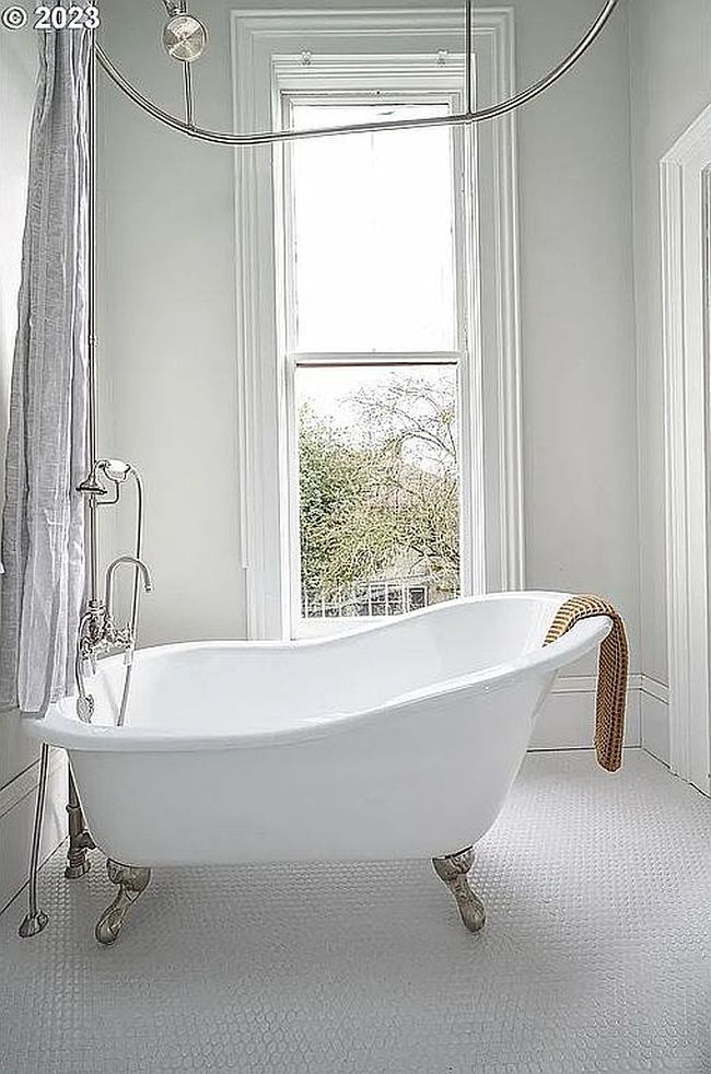 Additional photo 1 of property located at 2134 Nw Hoyt St