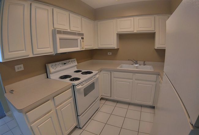 Image of 16120 Blackhawk Ct Unit 1B