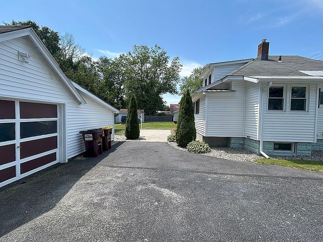 Photo of 66 Maple St, Hudson Falls, NY