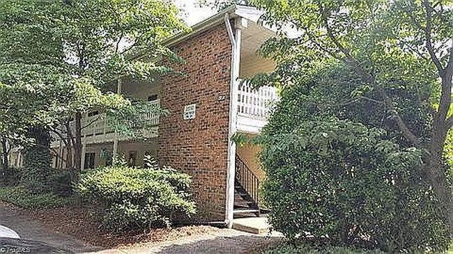 Photo of 2810G Carriage Dr