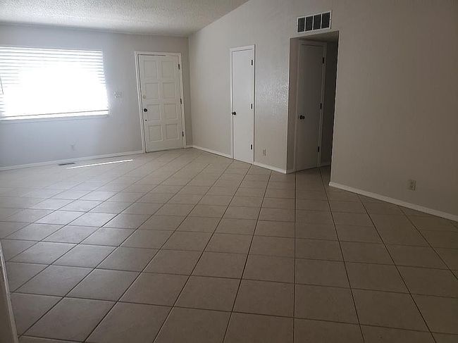 Image of 4100 Applewood Dr