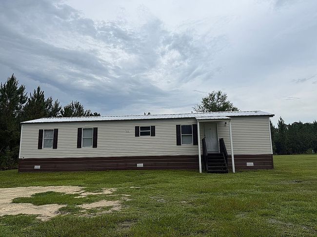 Photo of 915 Ne County Road 225, Lawtey, FL