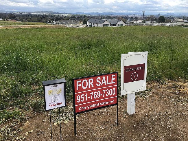 Photo of 38927 Alfred Cir, Cherry Valley, CA