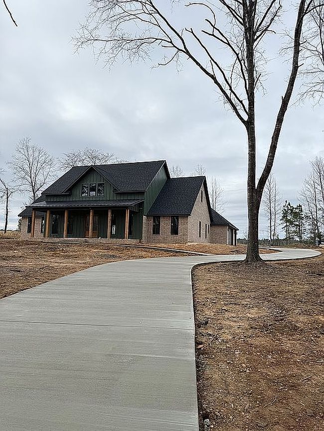 Preview of property located at 588 Elliot Lake Rd