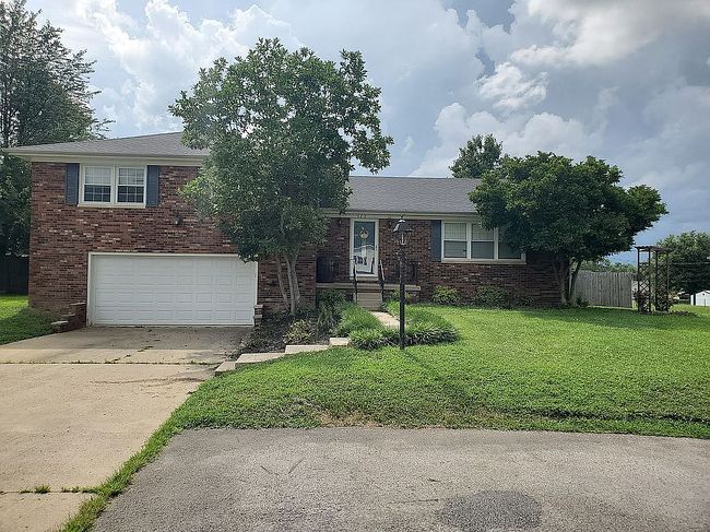 Photo of 522 Scenic Dr, Harrodsburg, KY