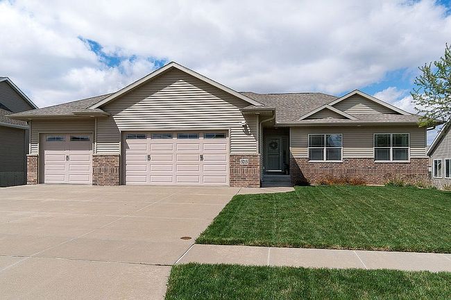 Preview of property located at 5215 Triple Crown Dr