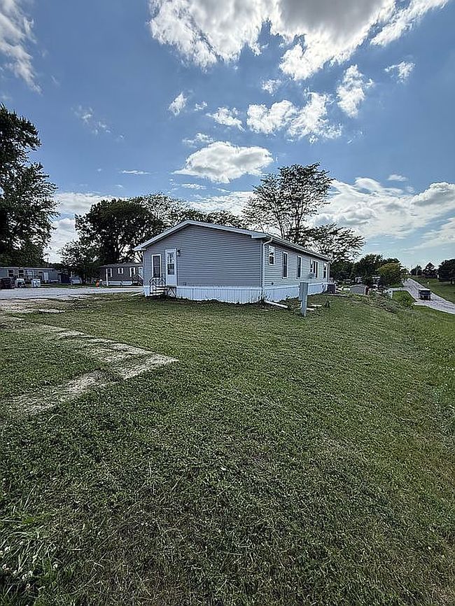 Additional photo 2 of property located at 125 S 1st St Lot 4