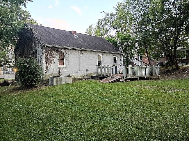 Image of 207 W Dixie St