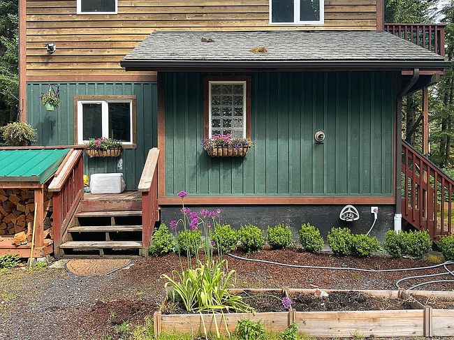 Photo of 2947 Lakeview Dr, Kodiak, AK