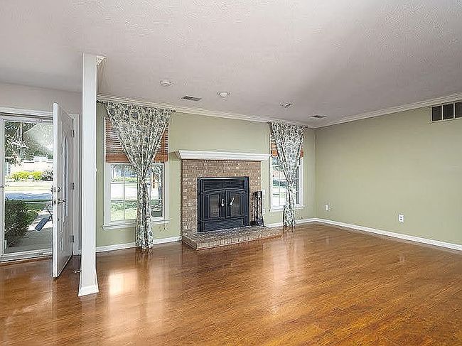Image of 3300 Squire Oak Dr