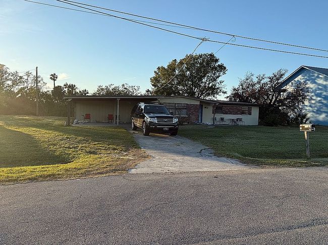 Image of 9913 Bay Dr
