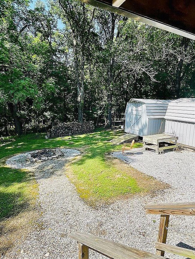 Additional photo 1 of property located at 4 Courtney Ln