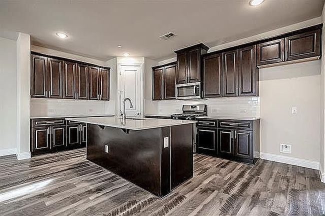 Image of 929 Estelle Dr