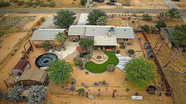 Photo of 22704 Sitting Bull Rd, Apple Valley, CA