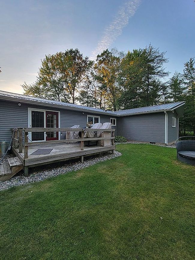 Photo of 183 S Nine Mile Rd, Midland, MI