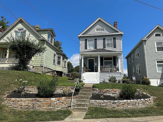 Photo of 2418 Morton Ave