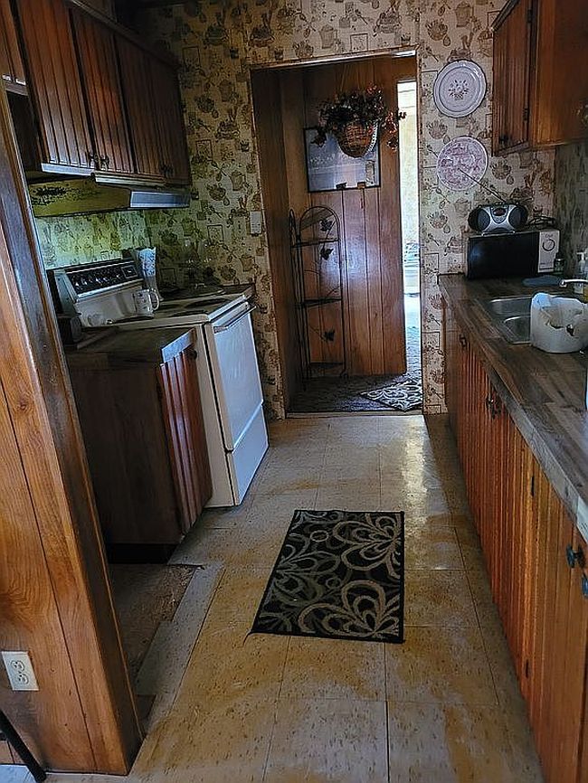 Image of 623 Fenetre Rd