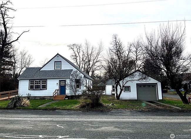 Photo of 115 W 2nd St