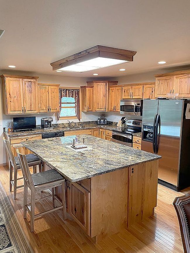 Photo of 27 Aerie Dr, Cody, WY