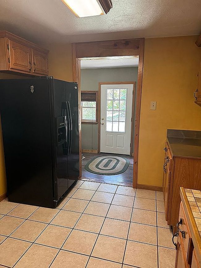 Photo of 240 Coal Valley Rd, Clairton, PA
