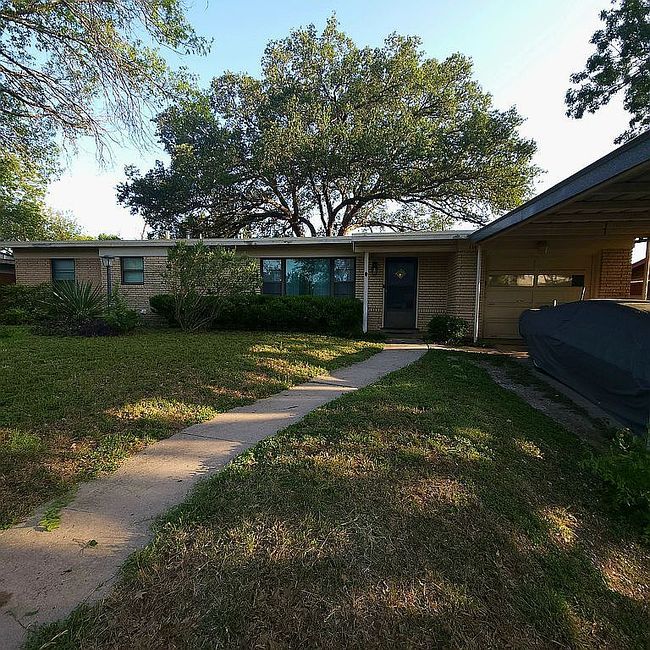 Photo of 114 Mountridge Dr, San Antonio, TX