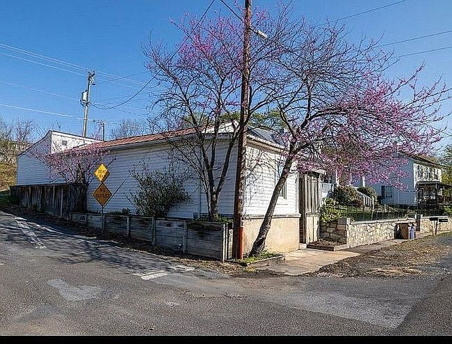 Preview of property located at 25875 Old Valley Pike