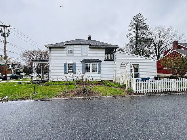 Image of 180 College Ave