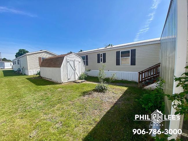 Photo of 1401 N 23rd St Trailer 22, Escanaba, MI