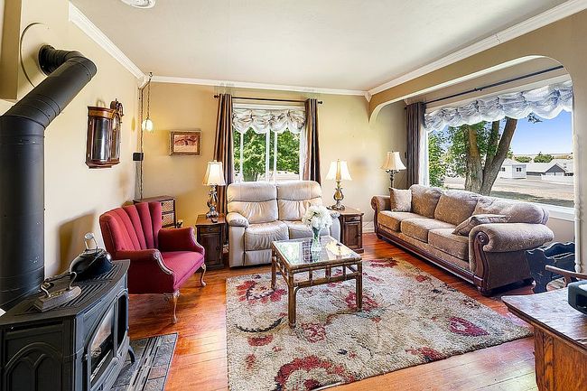 Photo of 915 Marshall St, Davenport, WA