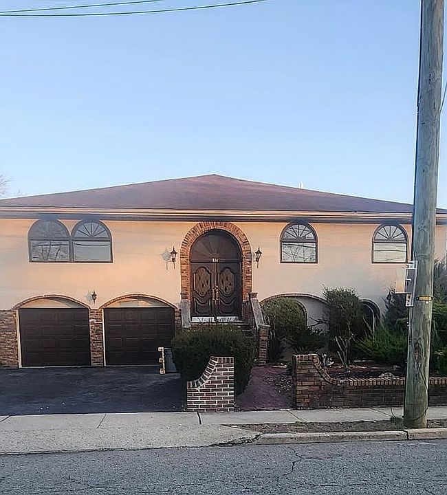 Preview of property located at 135 Franklin St