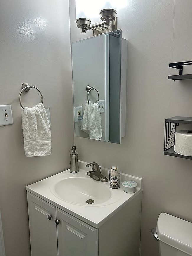 Photo of 745-1 Governor Rd, Valparaiso, IN
