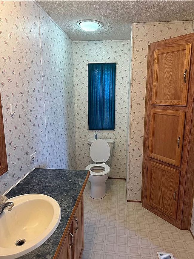 Photo of 850 Lakeview West Rd, Brule, NE
