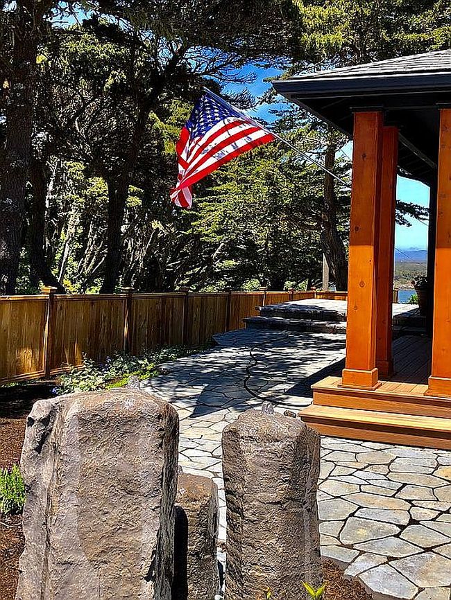 Photo of 490 4th St Sw, Bandon, OR