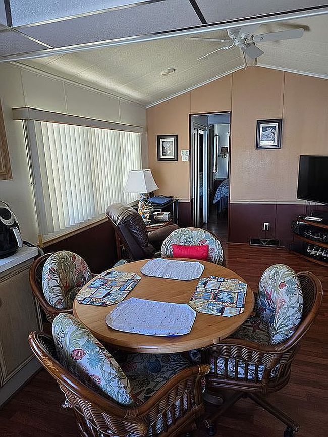 Image of 800 Kay Rd Ne #1176