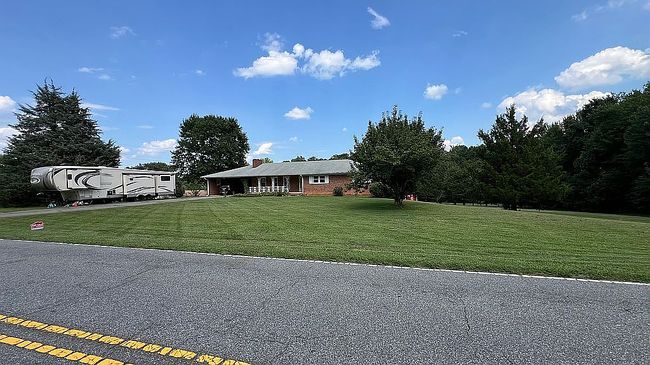 Photo of 5305 Belews Creek Rd, Walkertown, NC