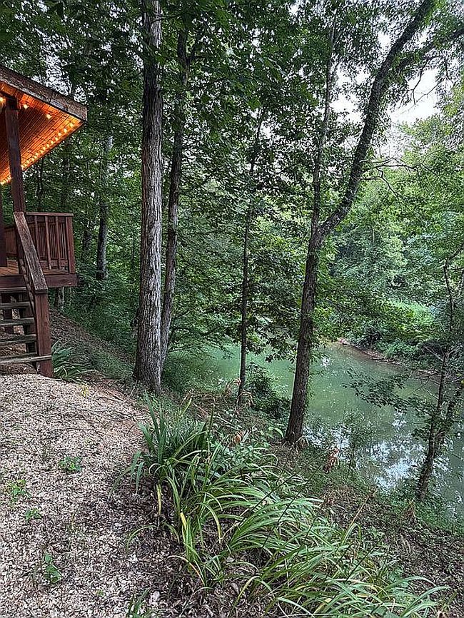 Photo of 2402 Lobelville Hwy, Linden, TN