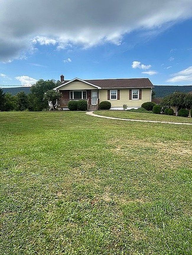 Photo of 290 Ridge Rd, Montgomery, PA