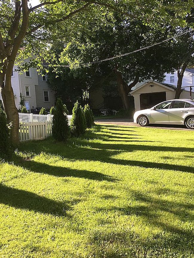 150 Meadow Dr, Rochester, NY