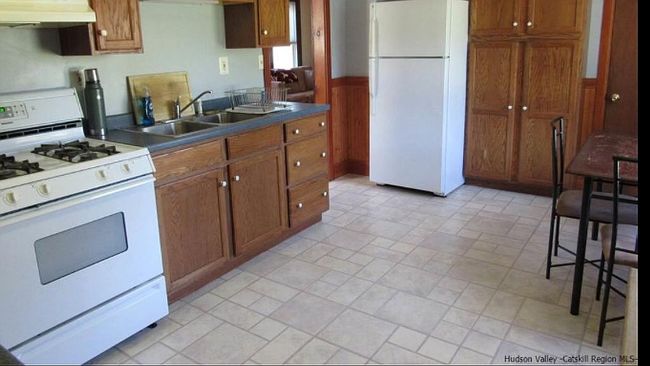 Image of 49 Walton Ln