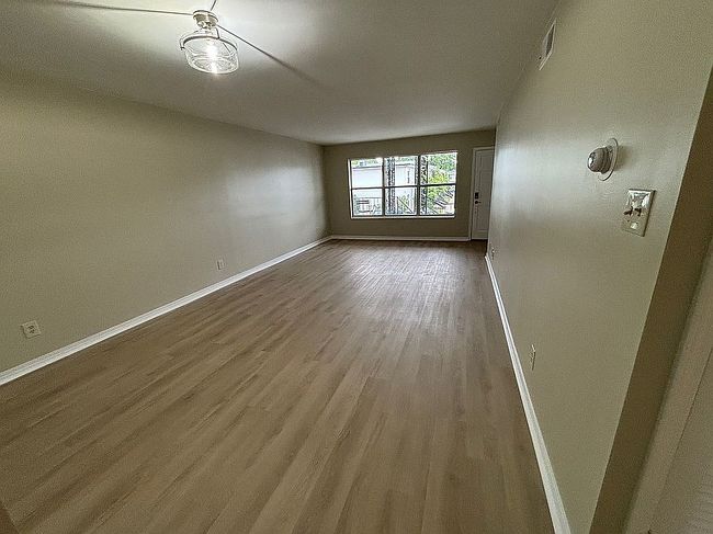Preview of property located at 4009 Old Shell Rd Apt E20