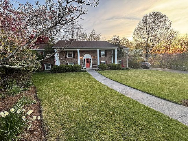 Preview of property located at 607 Landsdowne Dr
