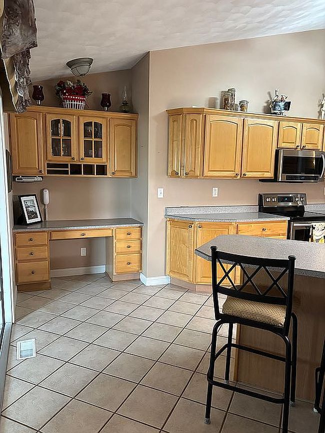 14 Newport Ct, Morton, IL