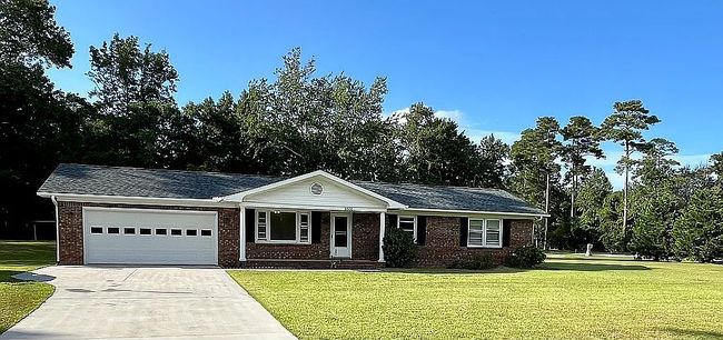 Photo of 3600 Mandy Ln, Morehead City, NC