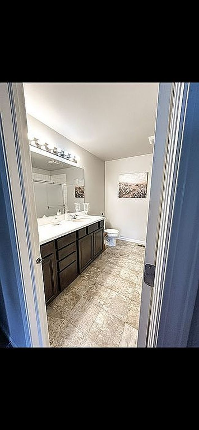 Photo of 377 Fieldstone Dr, Woodstock, IL