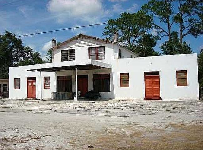 Photo of 925 N Us Highway 17